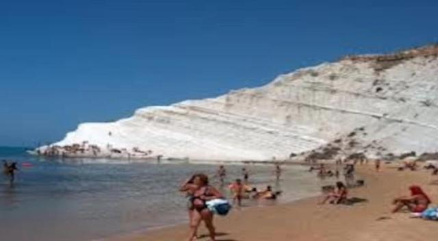 Casa Vacanza La Giara Agrigento Eksteriør billede